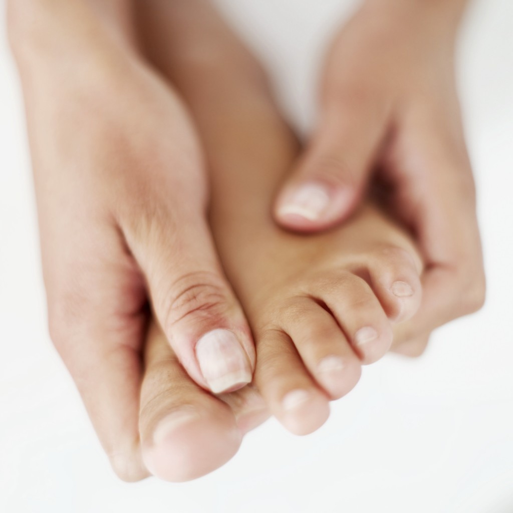 Are you suffering from severe foot pain? Fit n Free Physical Therapy